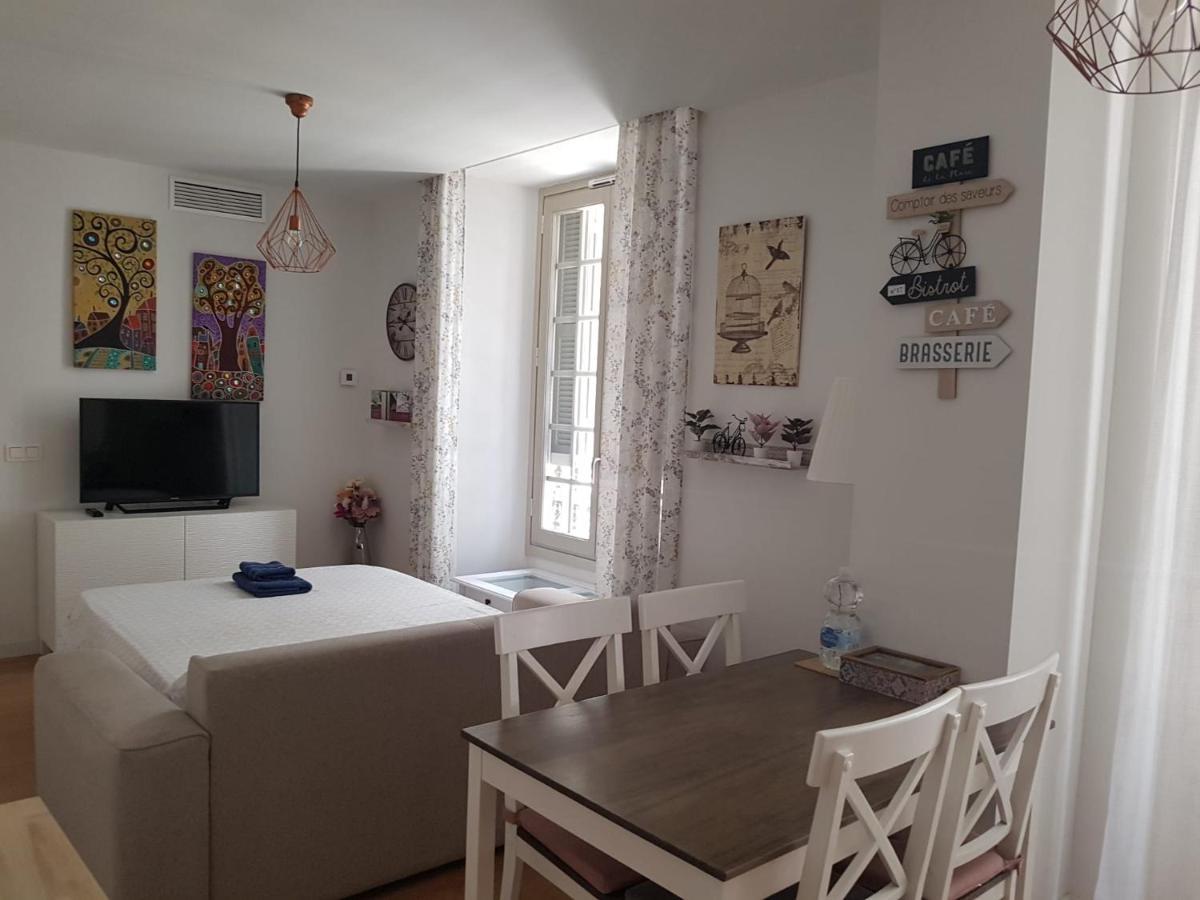 Apartamento Plaza Del Teatro Parking Free Малага Екстериор снимка
